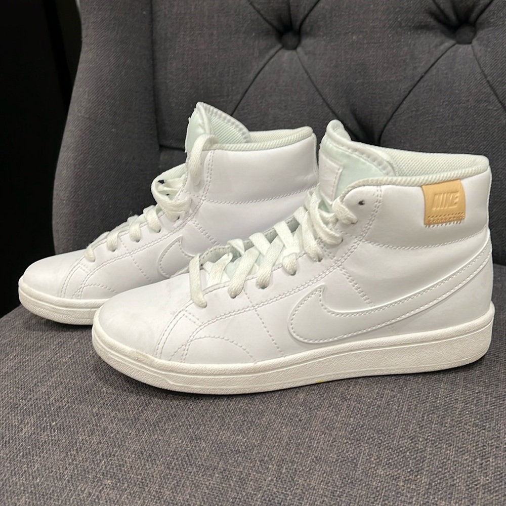 Nike high top sneakers in white